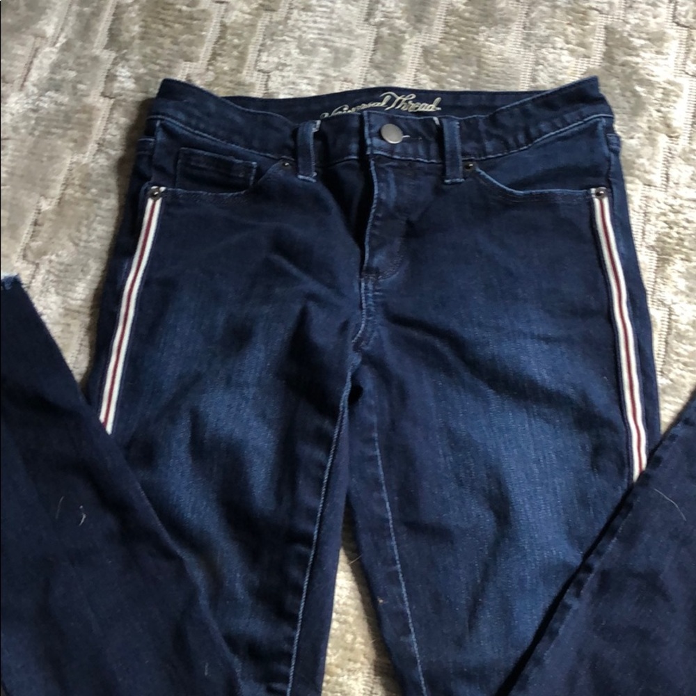 Universal Thread Jeans